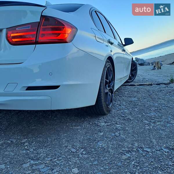 Седан BMW 3 Series 2013 в Светловодске