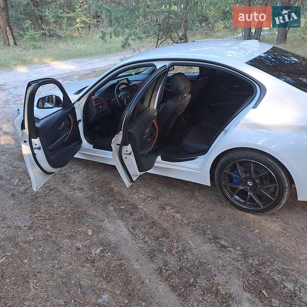 Седан BMW 3 Series 2013 в Светловодске