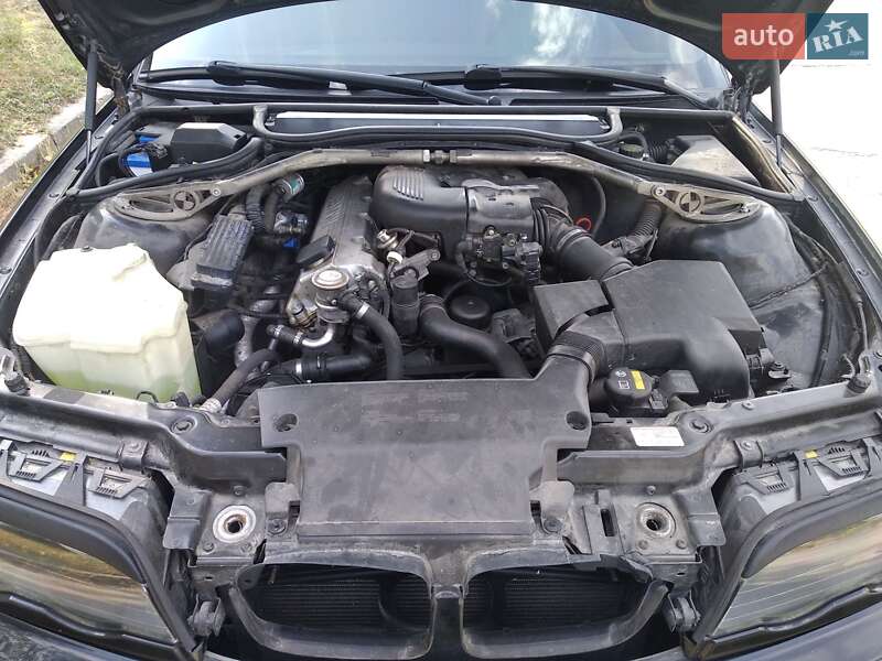 Седан BMW 3 Series 2000 в Львове