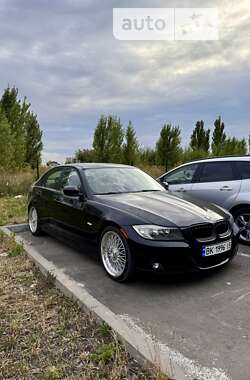 Седан BMW 3 Series 2010 в Ровно