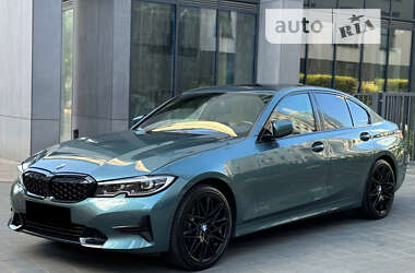 Седан BMW 3 Series 2020 в Чернівцях