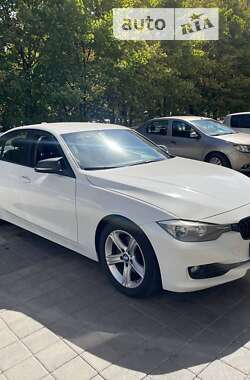 Седан BMW 3 Series 2014 в Дніпрі