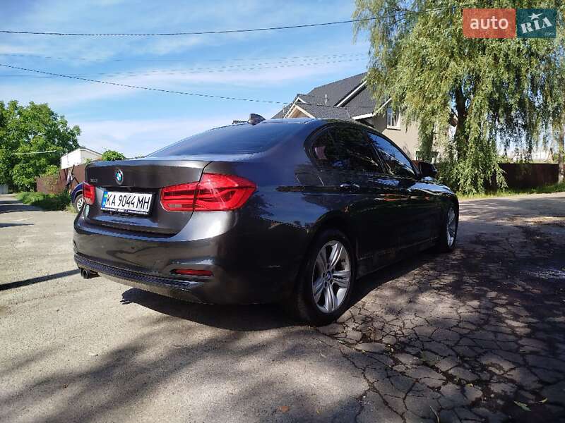 Седан BMW 3 Series 2016 в Киеве