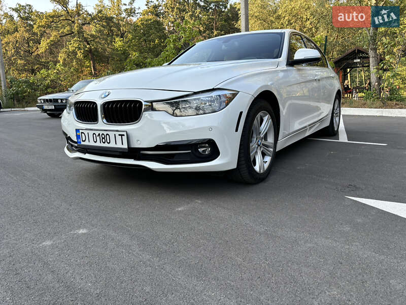 Седан BMW 3 Series 2017 в Киеве
