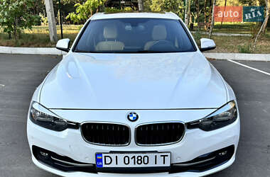 Седан BMW 3 Series 2017 в Киеве