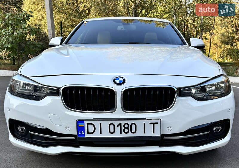 Седан BMW 3 Series 2017 в Киеве