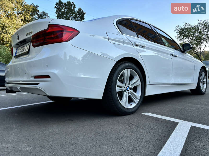 Седан BMW 3 Series 2017 в Киеве