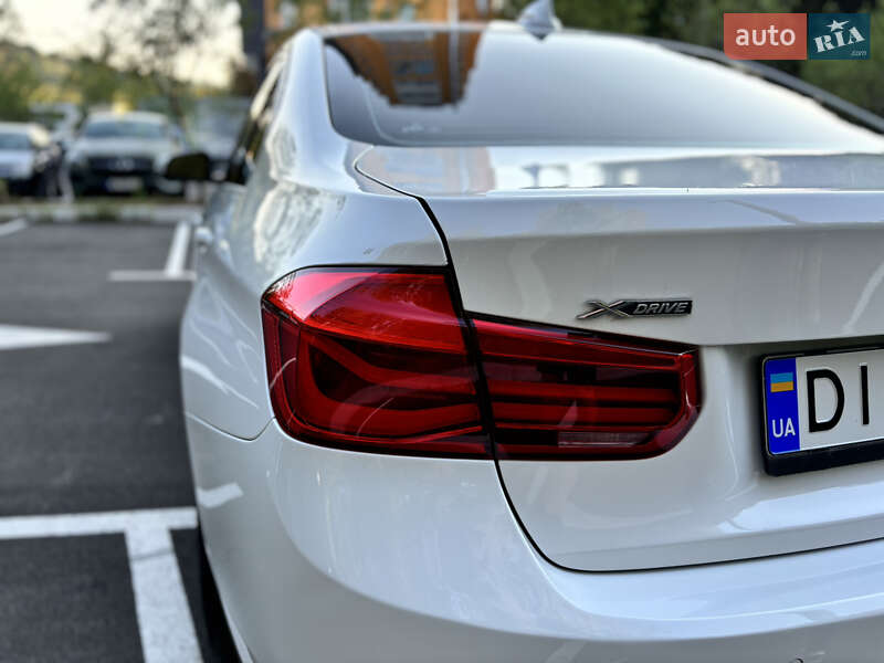 Седан BMW 3 Series 2017 в Киеве