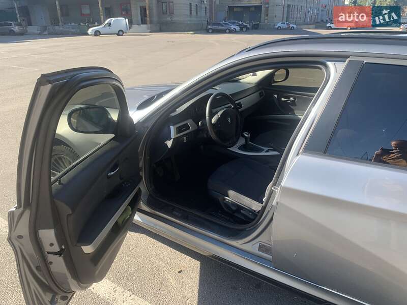 Универсал BMW 3 Series 2010 в Днепре