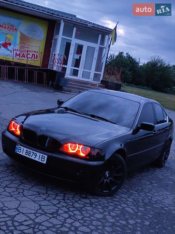 Седан BMW 3 Series 2004 в Глобине