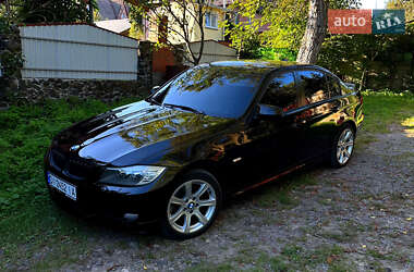 Седан BMW 3 Series 2011 в 