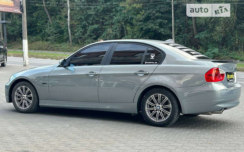Седан BMW 3 Series 2006 в Черновцах