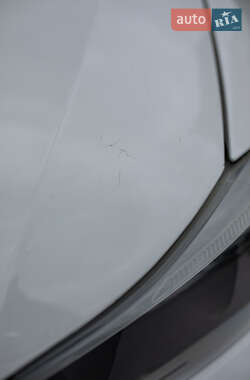 Седан BMW 3 Series 2011 в 