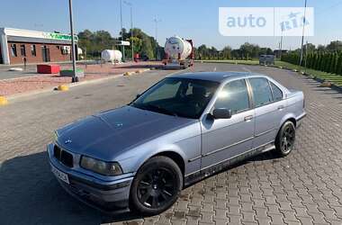 Седан BMW 3 Series 1993 в Луцке