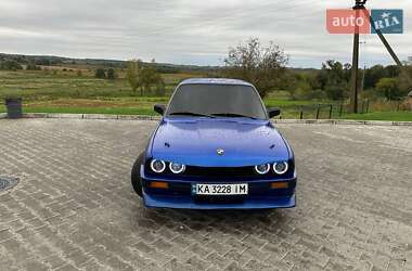 Седан BMW 3 Series 1985 в Шумске