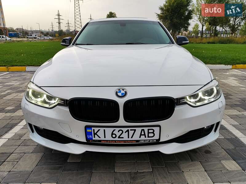 Седан BMW 3 Series 2015 в Києві