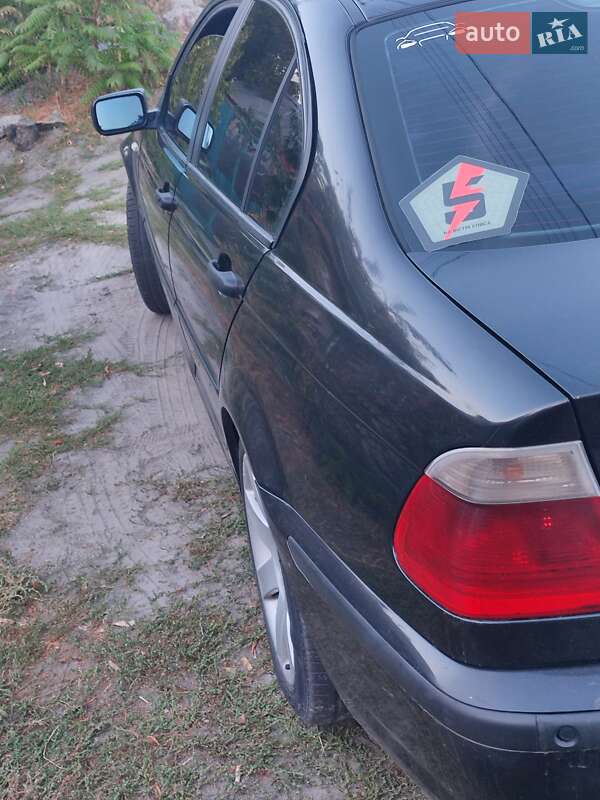 Седан BMW 3 Series 2004 в Полтаві