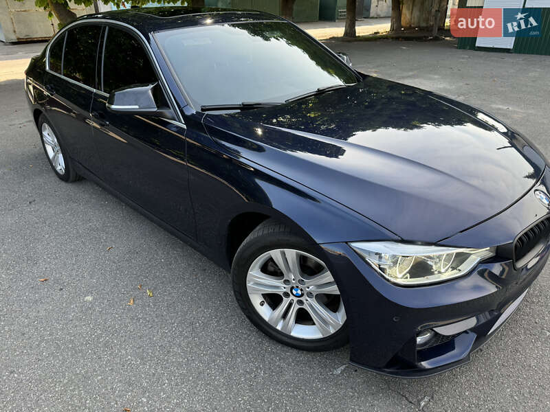 Седан BMW 3 Series 2017 в Чернигове