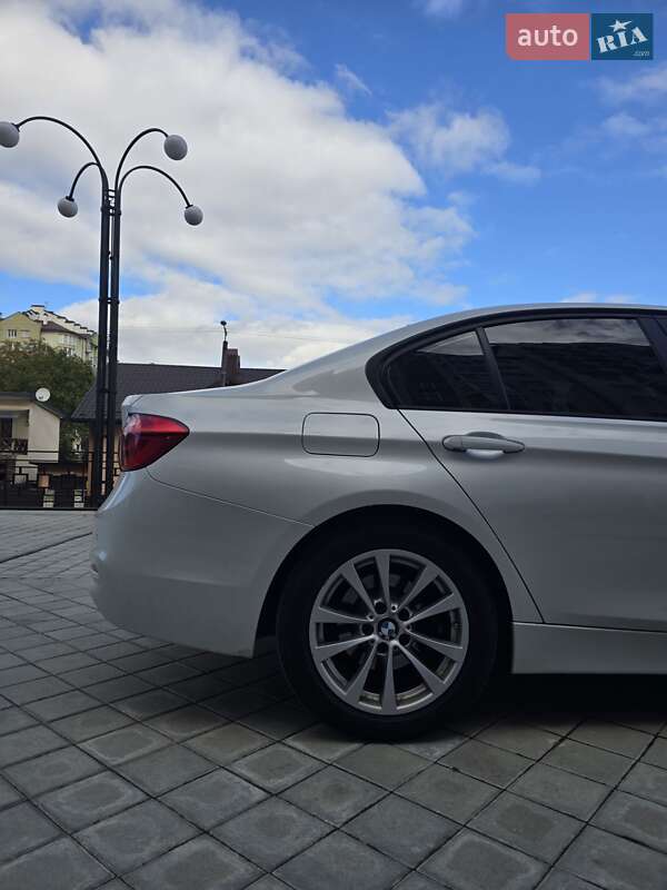 Седан BMW 3 Series 2015 в Ивано-Франковске