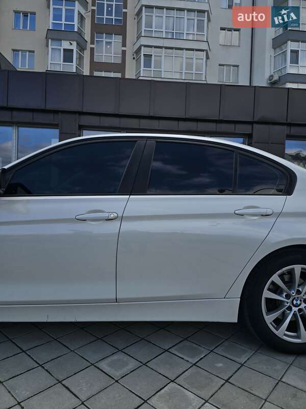 Седан BMW 3 Series 2015 в Ивано-Франковске