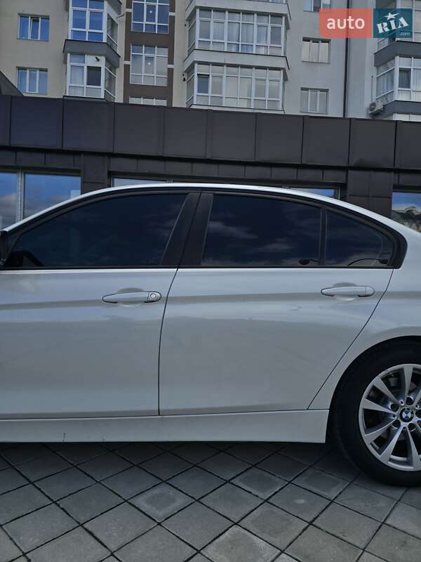 Седан BMW 3 Series 2015 в Ивано-Франковске
