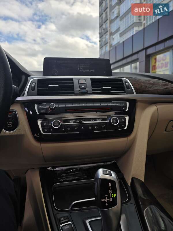 Седан BMW 3 Series 2015 в Ивано-Франковске
