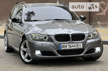 Универсал BMW 3 Series 2009 в Звягеле