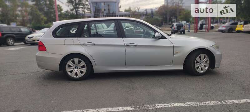 Универсал BMW 3 Series 2006 в Николаеве