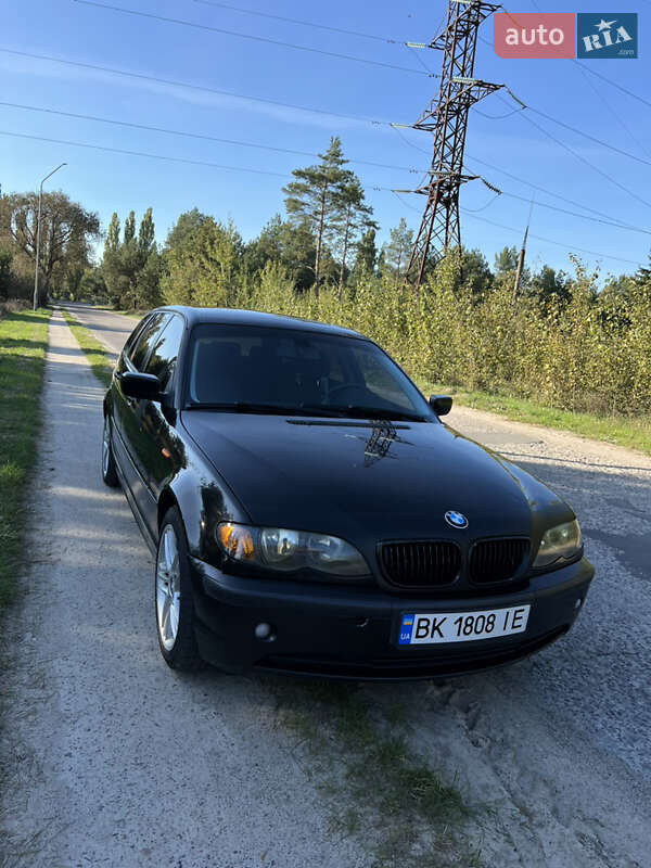 Универсал BMW 3 Series 2005 в Вараше