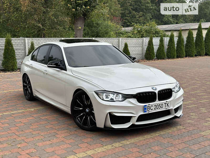 Седан BMW 3 Series 2013 в Львове