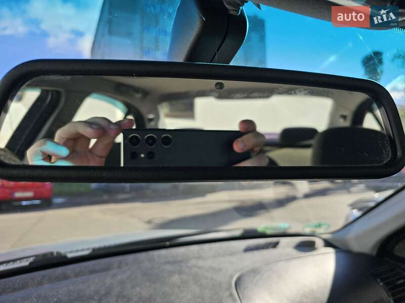 Седан BMW 3 Series 2004 в Чернігові