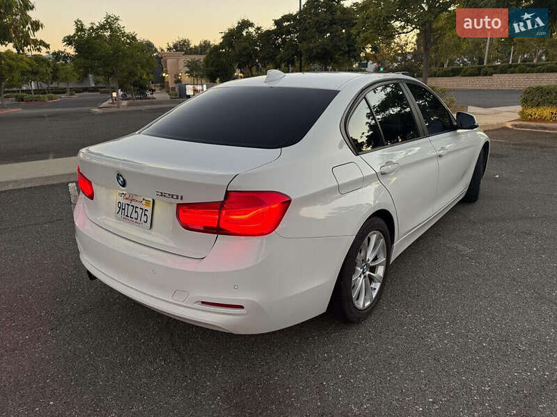 Седан BMW 3 Series 2016 в Львове