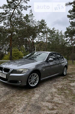 Седан BMW 3 Series 2009 в Черкасах