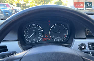 Седан BMW 3 Series 2009 в 