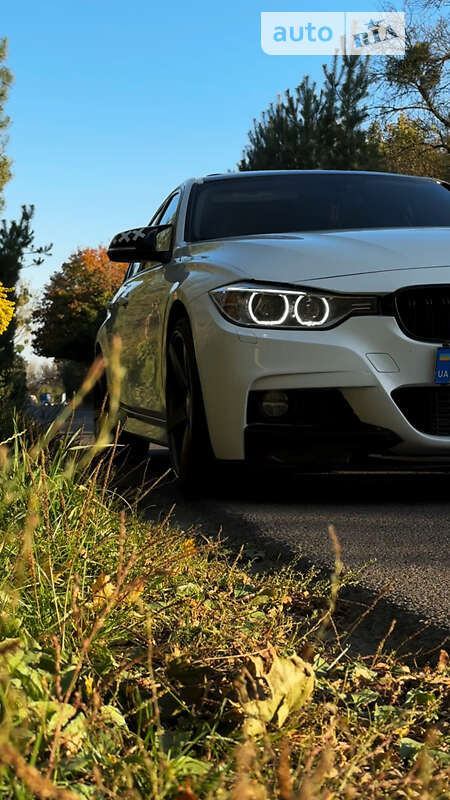 Седан BMW 3 Series 2013 в Ровно