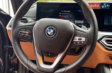 Седан BMW 3 Series 2022 в 
