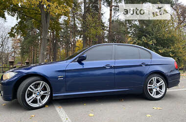 Седан BMW 3 Series 2010 в Харькове