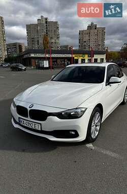 Седан BMW 3 Series 2017 в Киеве