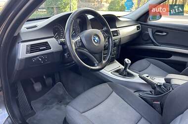 Седан BMW 3 Series 2007 в Жовкві