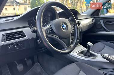 Седан BMW 3 Series 2007 в Жовкві