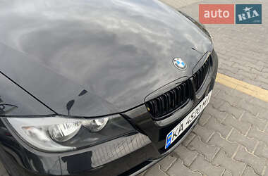 Седан BMW 3 Series 2005 в Киеве