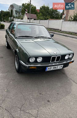 Седан BMW 3 Series 1984 в Киеве