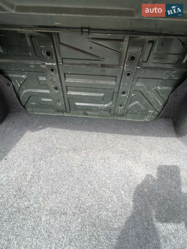 Седан BMW 3 Series 1984 в Киеве