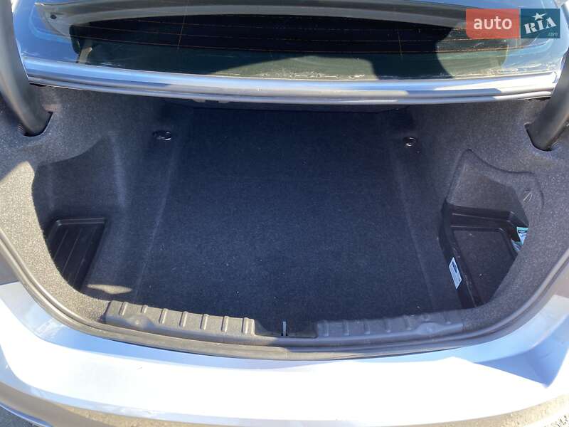 Седан BMW 3 Series 2015 в Одесі