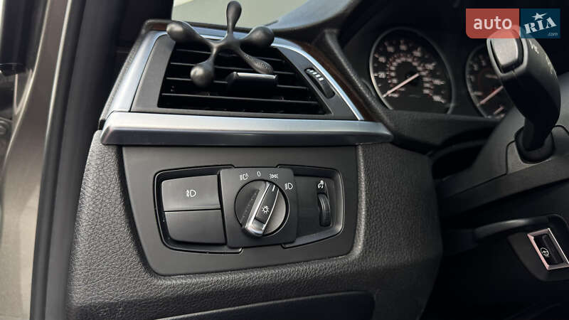 Седан BMW 3 Series 2015 в Киеве