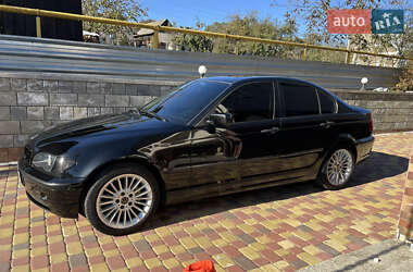 Седан BMW 3 Series 2004 в Чернівцях