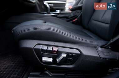 Седан BMW 3 Series 2017 в 