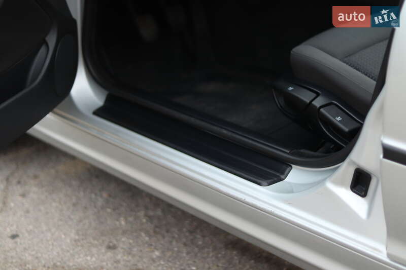 Седан BMW 3 Series 2002 в Червоному Донце фото 39 Седан BMW 3 Series 2002 в Червоному Донце