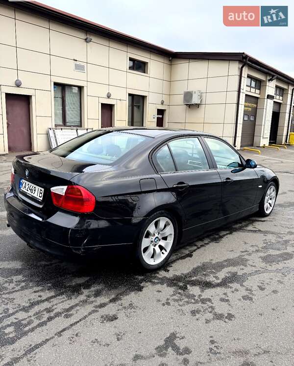 Седан BMW 3 Series 2005 в Киеве