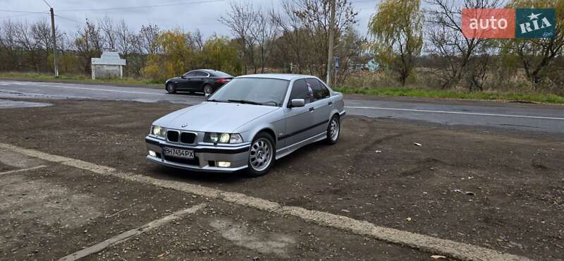 Седан BMW 3 Series 1997 в Одессе